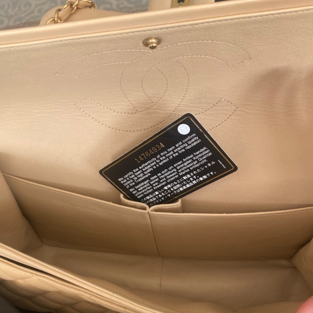Chanel Jumbo Double Flap - Picture 5 of 8